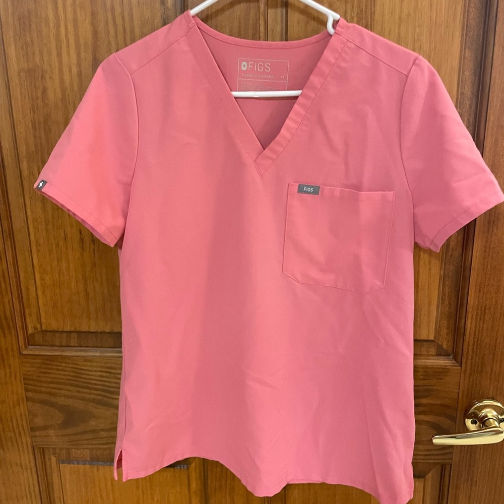 Figs. Catarina One Pocket Scrub Top.